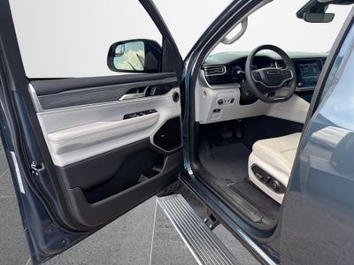 2023 Jeep Wagoneer L Series III