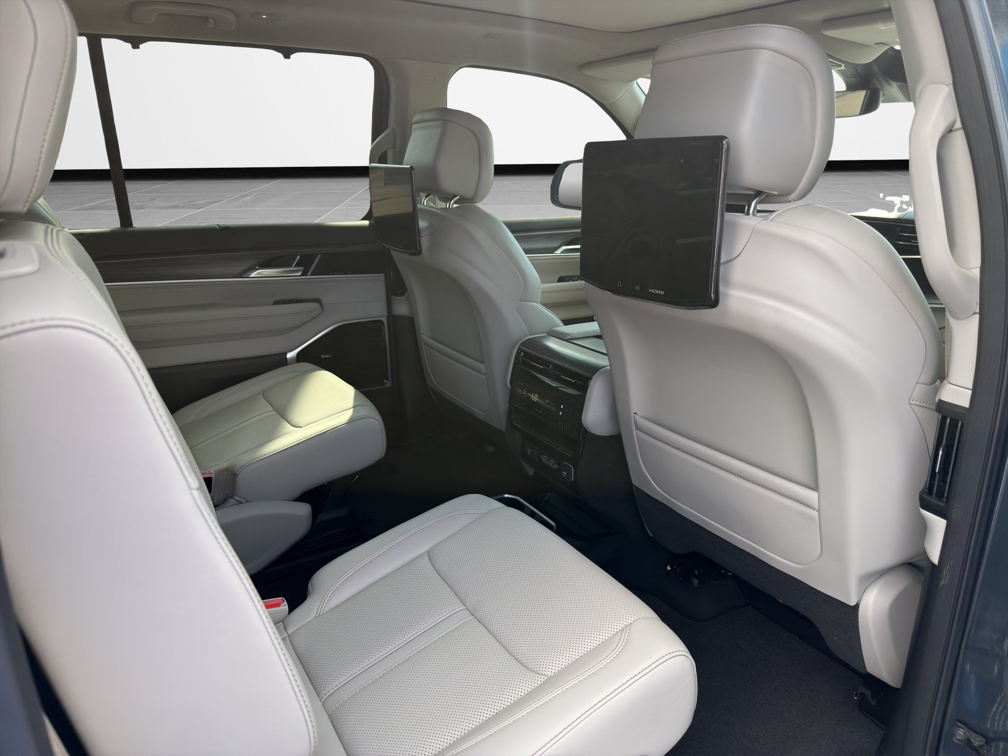 2023 Jeep Wagoneer L Series III