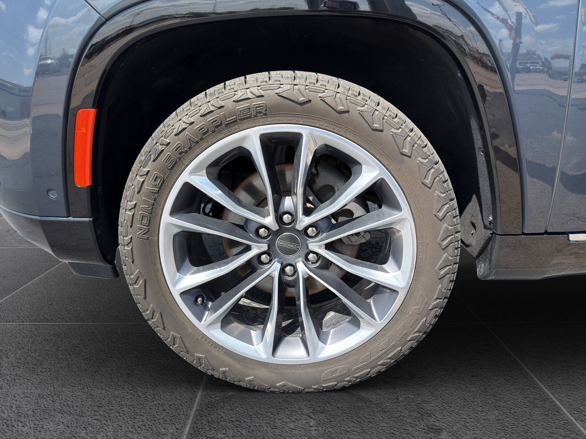 2023 Jeep Wagoneer L Series III
