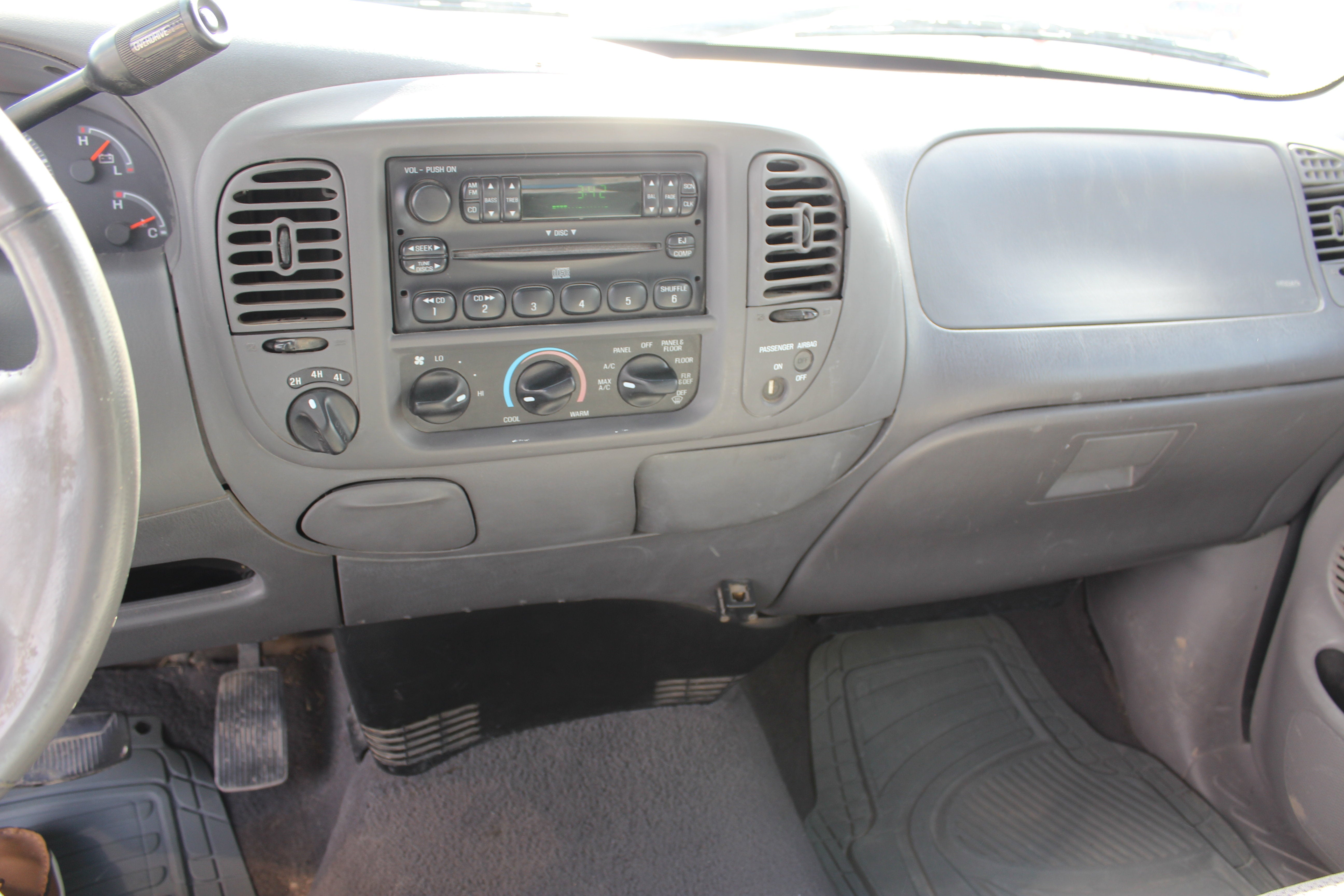 2003 Ford F-150 XL