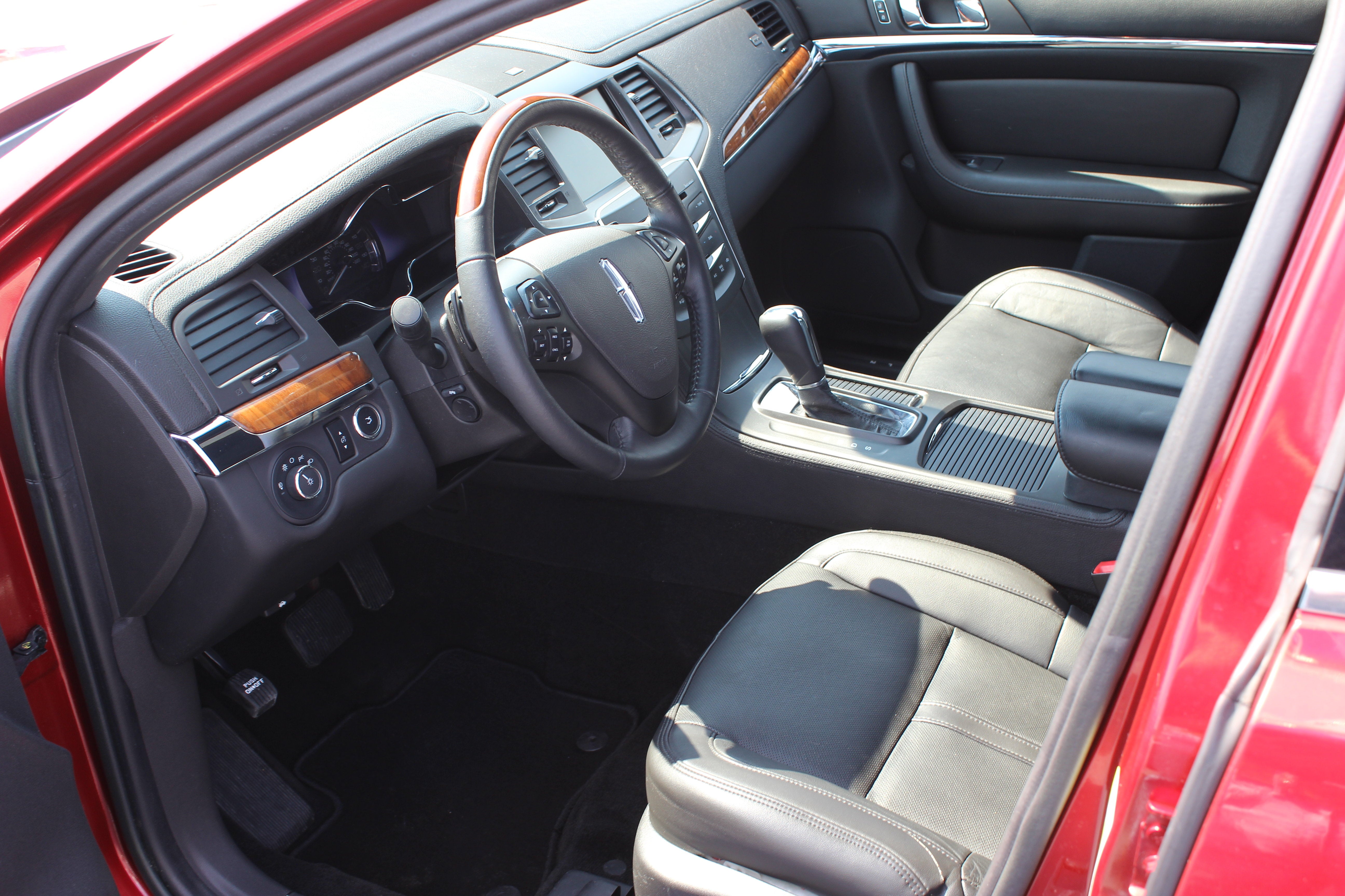 2013 Lincoln MKS Base