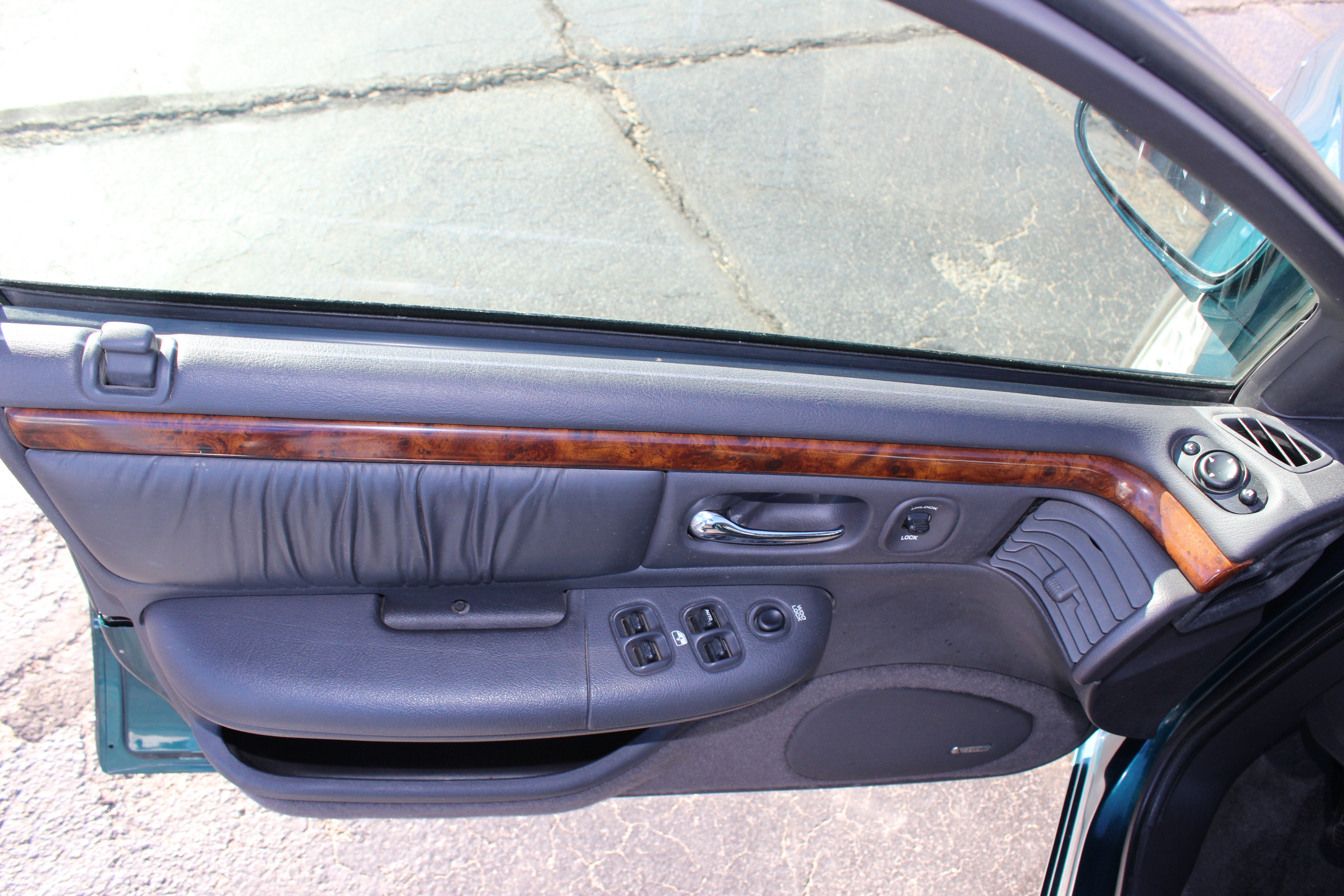 1994 Chrysler LHS Base