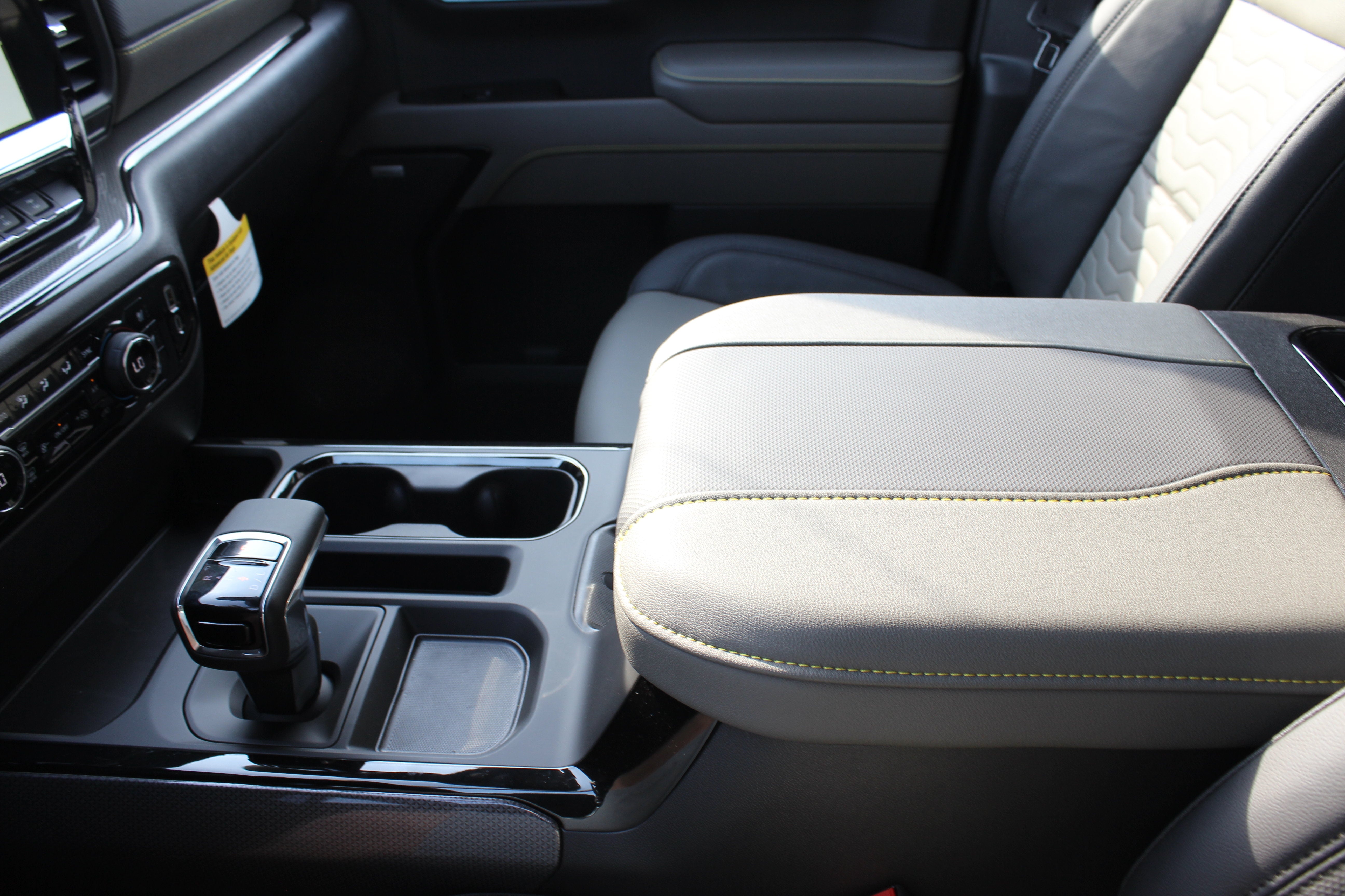 2026 Chevrolet Silverado 1500 ZR2 - Photo 14