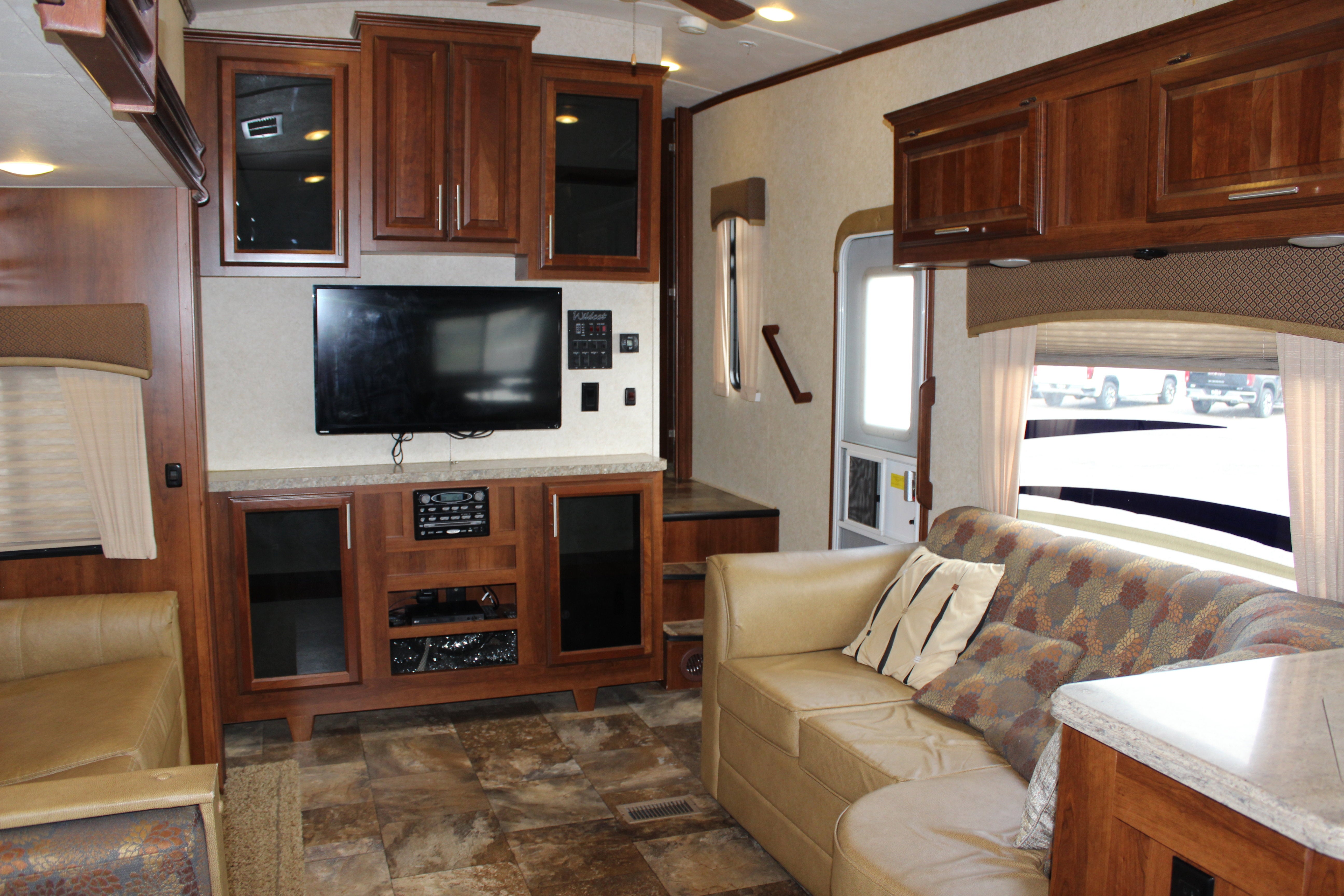 2014 FOREST RIV Wild Cat Base