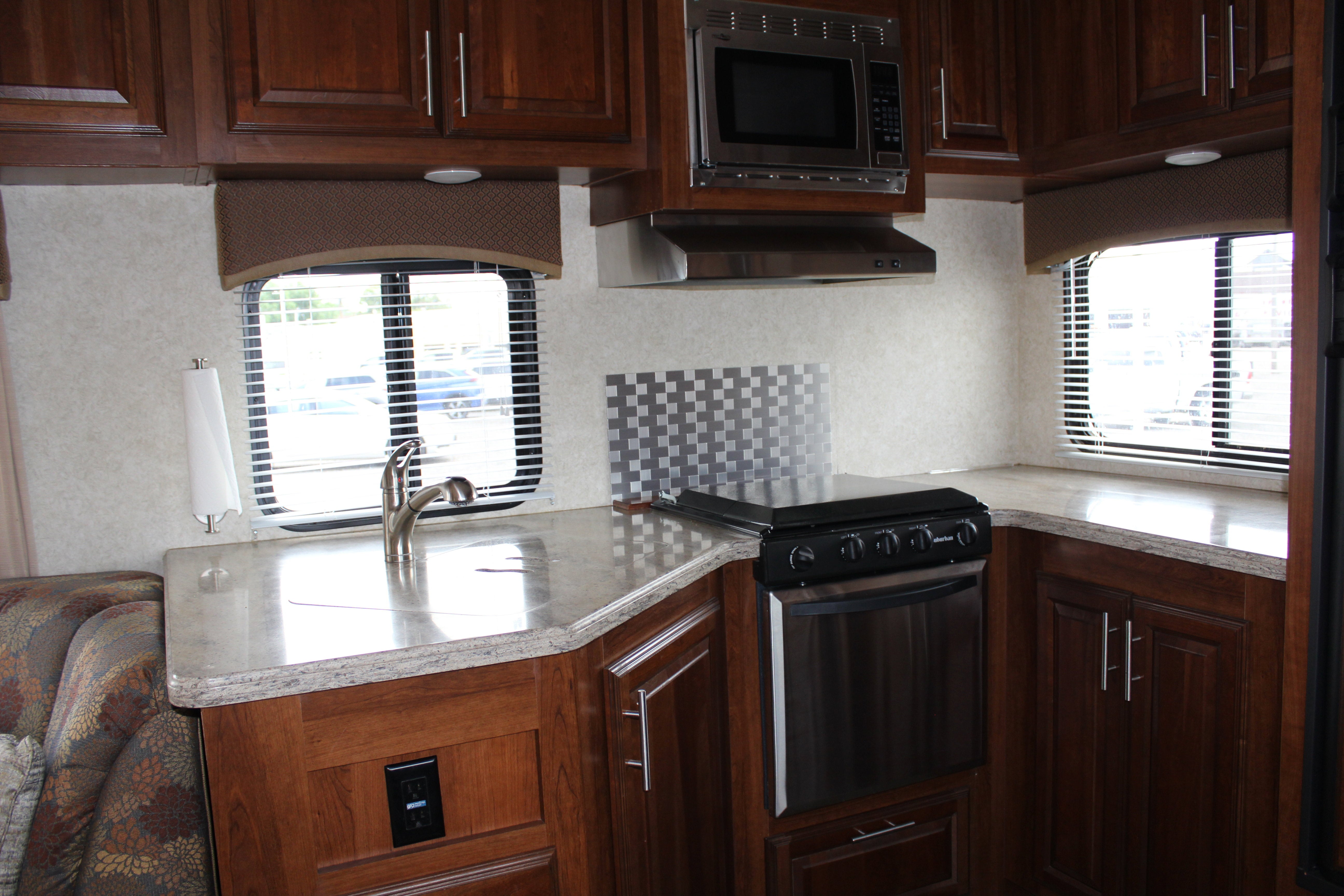 2014 FOREST RIV Wild Cat Base