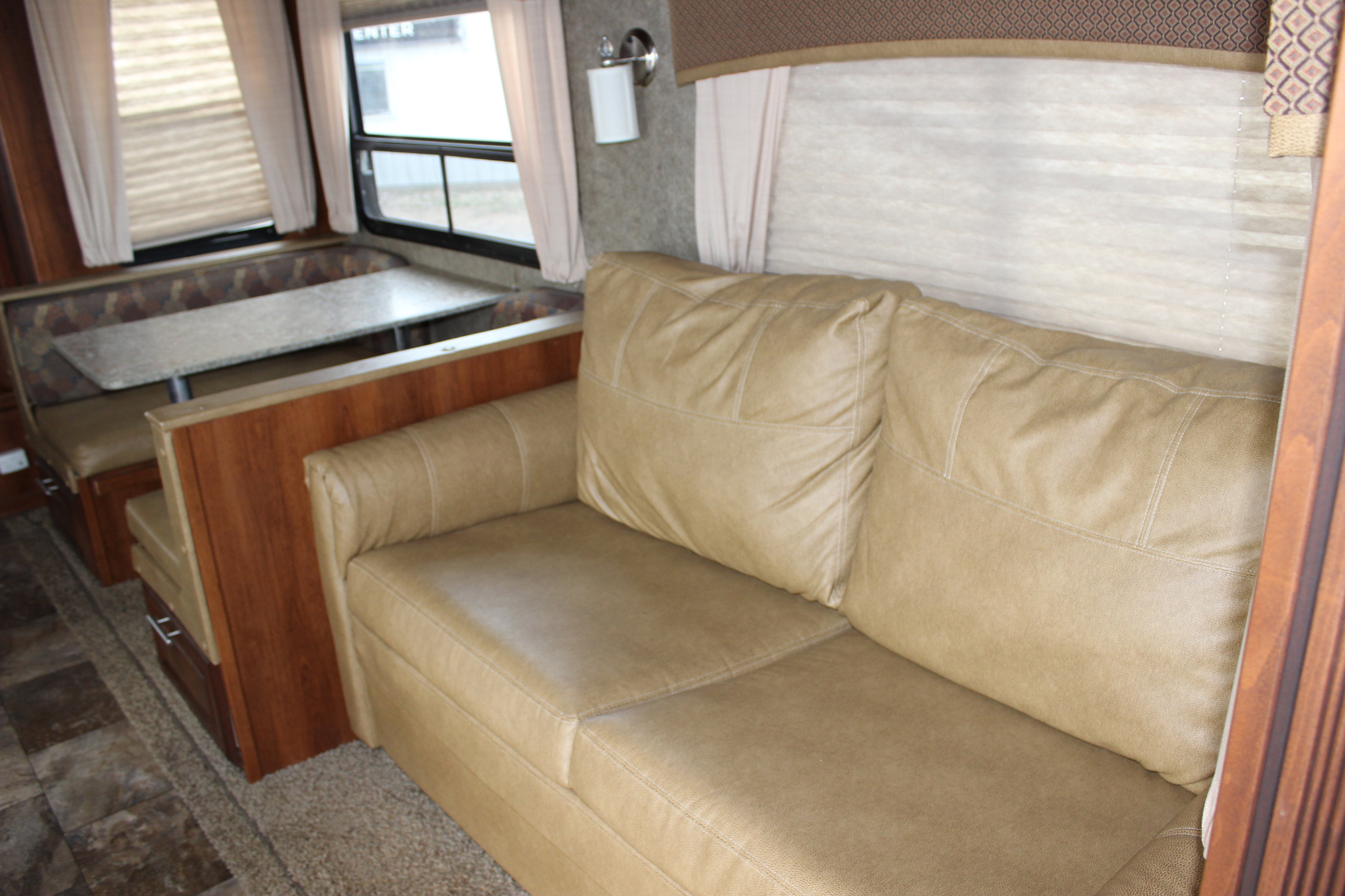 2014 FOREST RIV Wild Cat Base