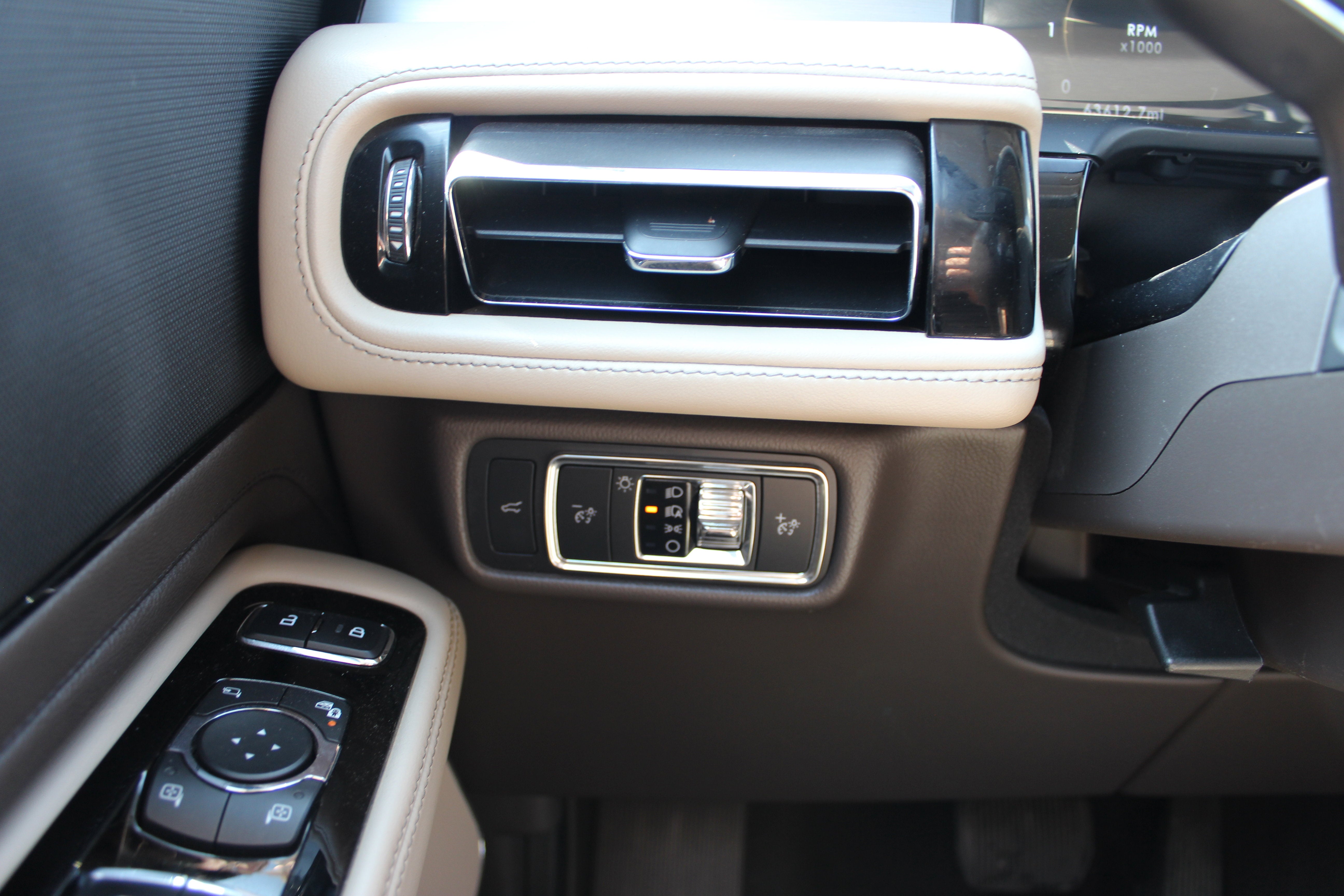 2021 Lincoln Aviator Standard